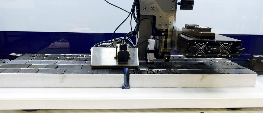 XRF Core Workstation (MSCL-XYZXRF) with an ultra-sensitive Geotek XRF sensor, point magnetic susceptibility and Geoscan V linescan camera with visible and UV light box.